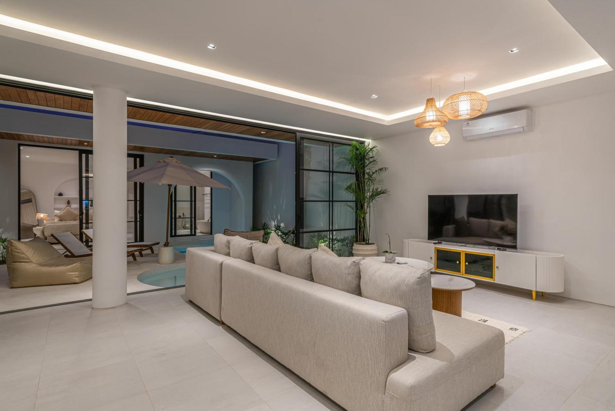 Janoor - Elegant 3-bedroom Near Batu Belig Beach