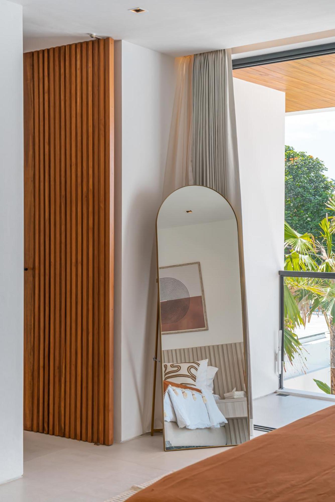 Janoor - Elegant 3-bedroom Near Batu Belig Beach Villa *